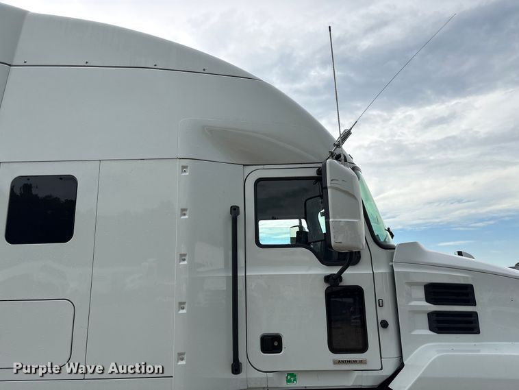 image for item YA3394 2023 Mack Anthem semi truck