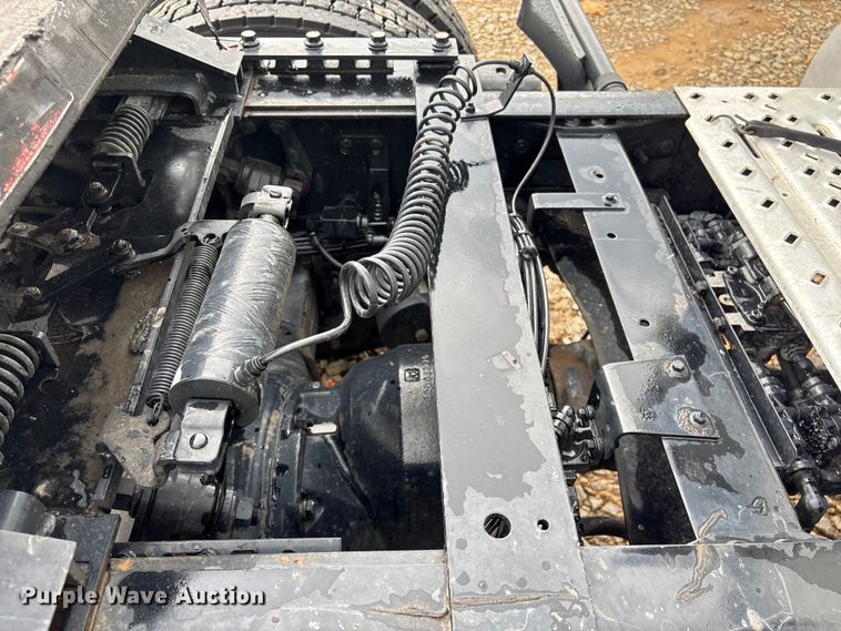 image for item YA3394 2023 Mack Anthem semi truck