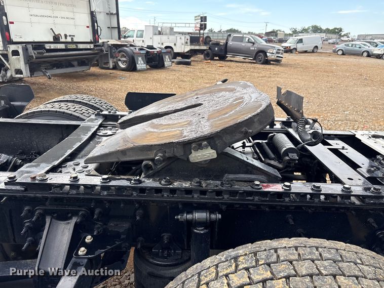 image for item YA3394 2023 Mack Anthem semi truck