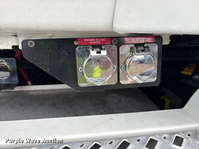 image for item YA3394 2023 Mack Anthem semi truck