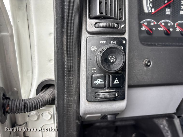 image for item YA3394 2023 Mack Anthem semi truck