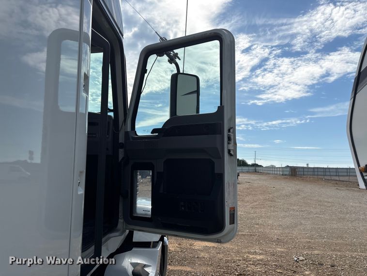image for item YA3394 2023 Mack Anthem semi truck