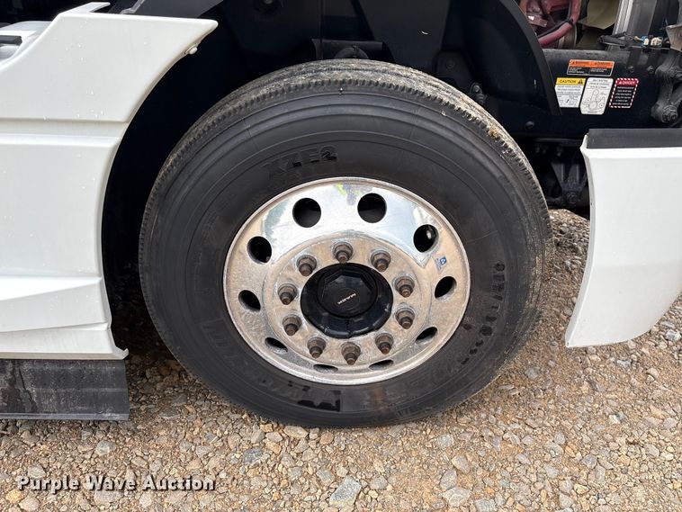 image for item YA3394 2023 Mack Anthem semi truck