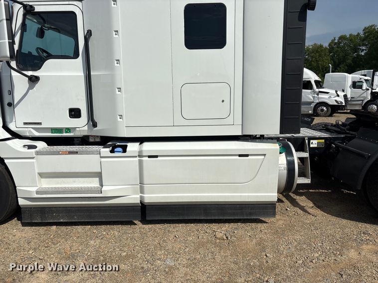image for item YA3395 2023 Mack Anthem semi truck