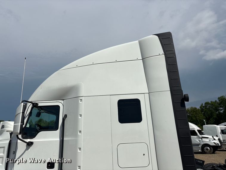 image for item YA3395 2023 Mack Anthem semi truck