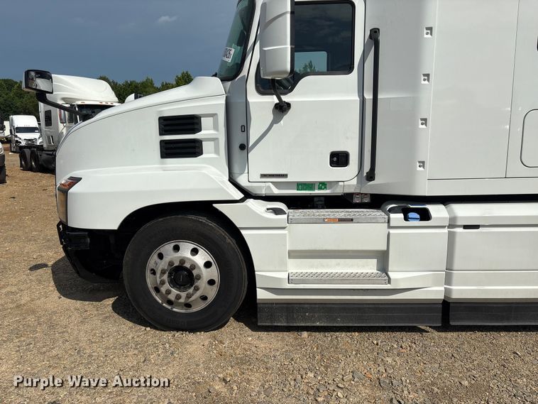 image for item YA3395 2023 Mack Anthem semi truck
