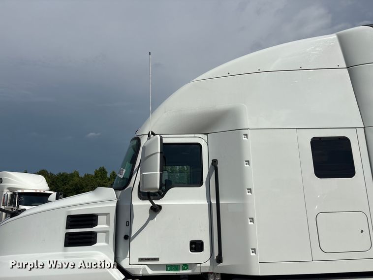 image for item YA3395 2023 Mack Anthem semi truck