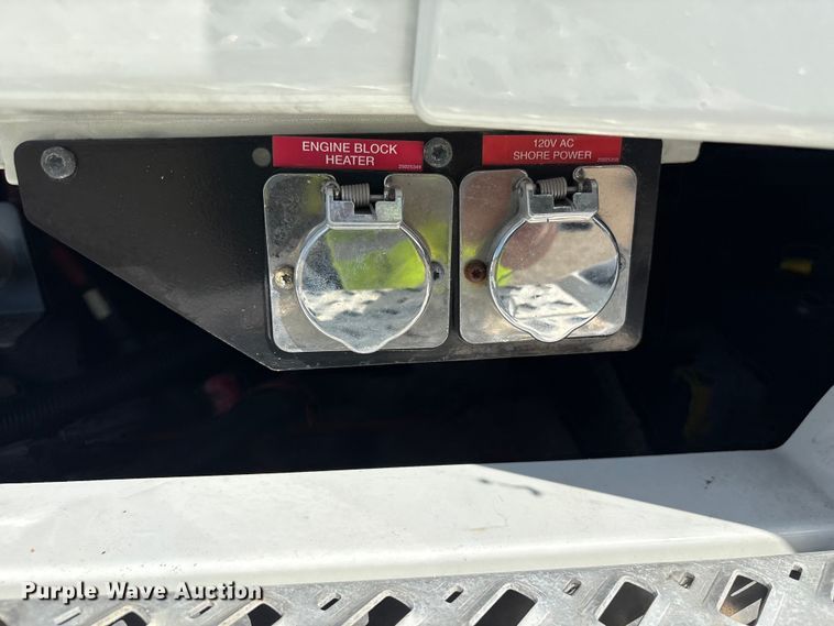 image for item YA3395 2023 Mack Anthem semi truck
