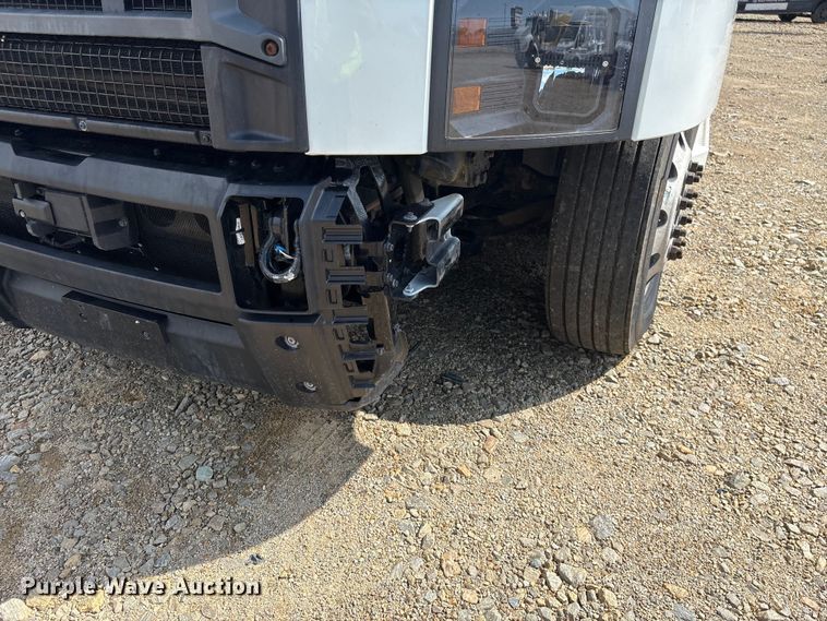 image for item YA3395 2023 Mack Anthem semi truck