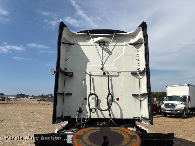 image for item YA3395 2023 Mack Anthem semi truck