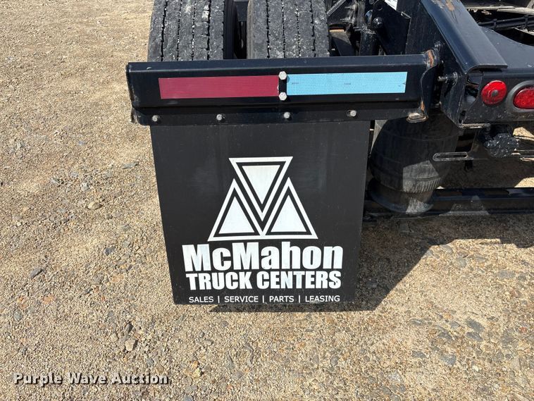 image for item YA3395 2023 Mack Anthem semi truck