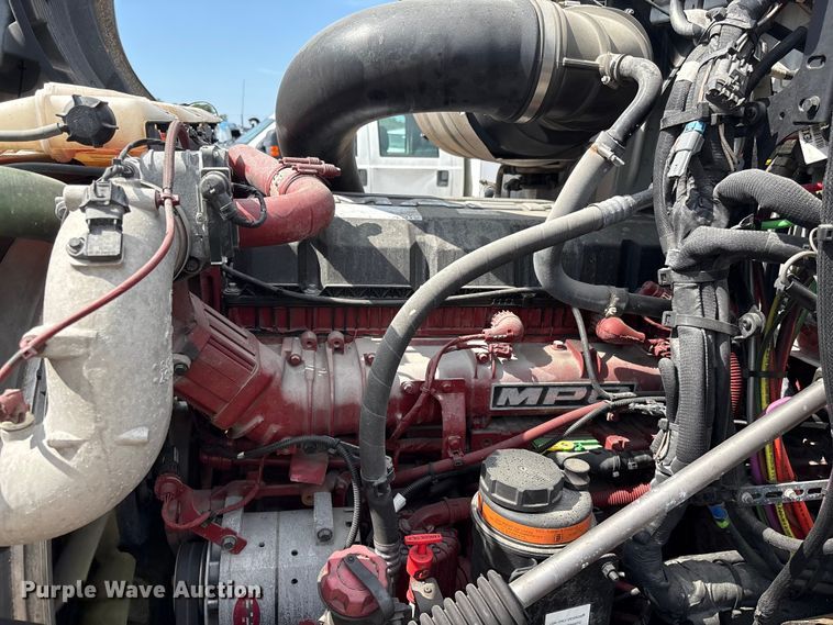 image for item YA3395 2023 Mack Anthem semi truck