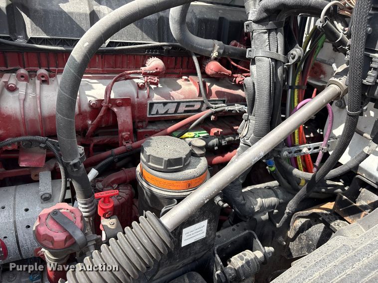 image for item YA3395 2023 Mack Anthem semi truck