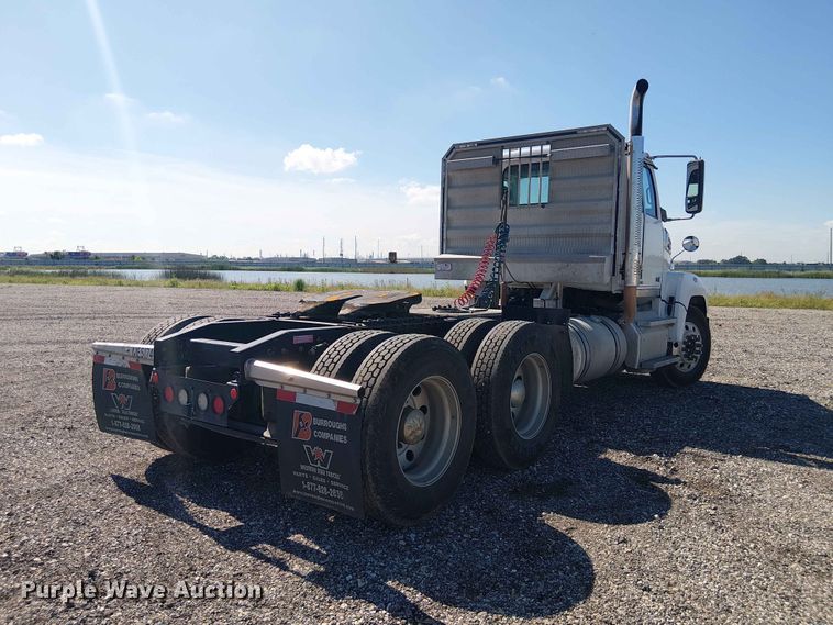 image for item YA3568 2020 Western Star 4700 semi truck