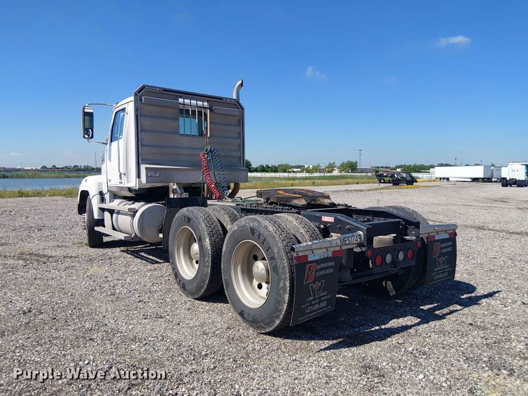 image for item YA3568 2020 Western Star 4700 semi truck