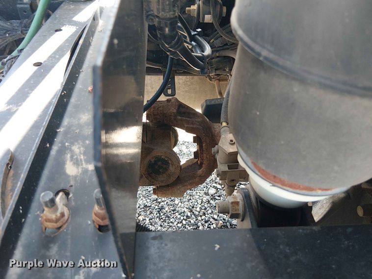 image for item YA3568 2020 Western Star 4700 semi truck