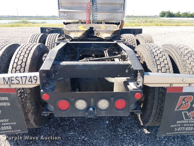 image for item YA3568 2020 Western Star 4700 semi truck