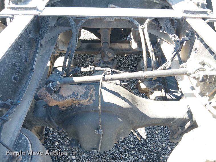 image for item YA3568 2020 Western Star 4700 semi truck