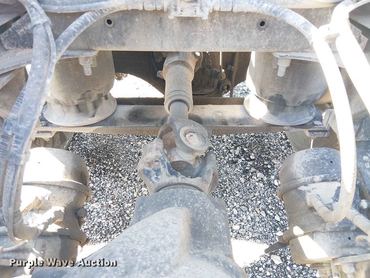 image for item YA3568 2020 Western Star 4700 semi truck
