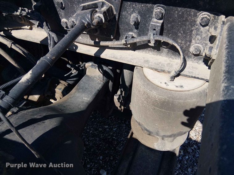 image for item YA3568 2020 Western Star 4700 semi truck