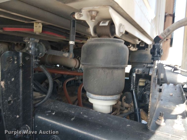 image for item YA3568 2020 Western Star 4700 semi truck