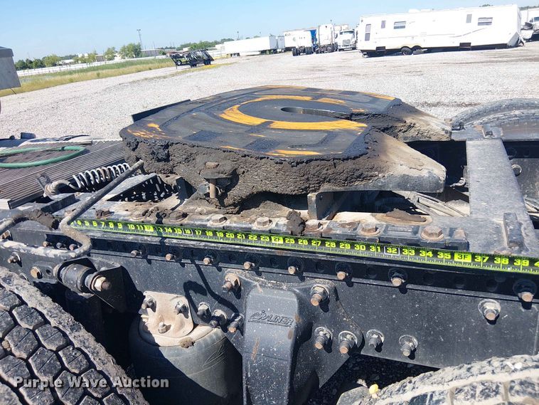 image for item YA3568 2020 Western Star 4700 semi truck