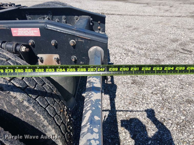 image for item YA3568 2020 Western Star 4700 semi truck