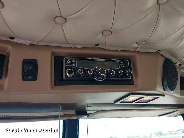 image for item YA3568 2020 Western Star 4700 semi truck