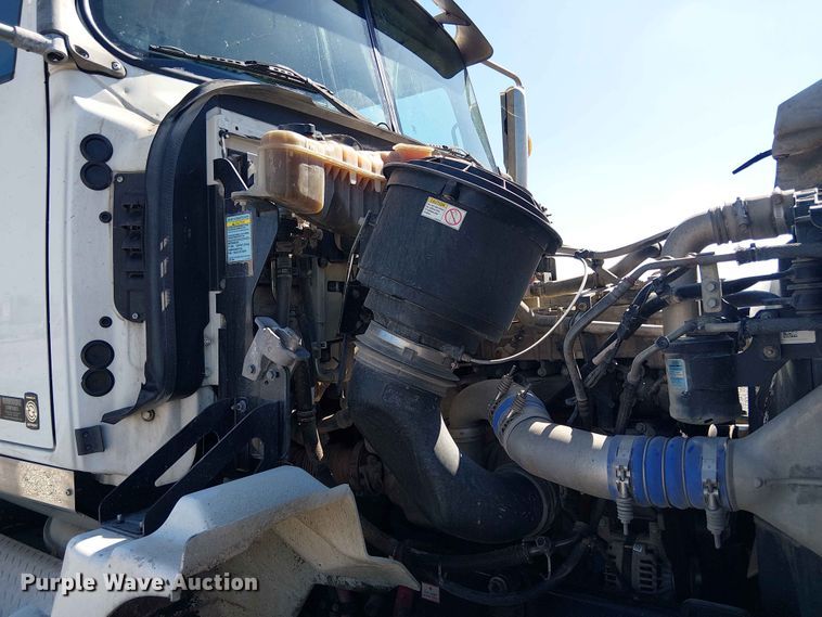 image for item YA3568 2020 Western Star 4700 semi truck