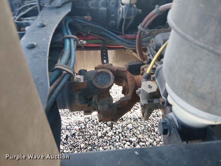 image for item YA3569 2020 Western Star 4700 semi truck
