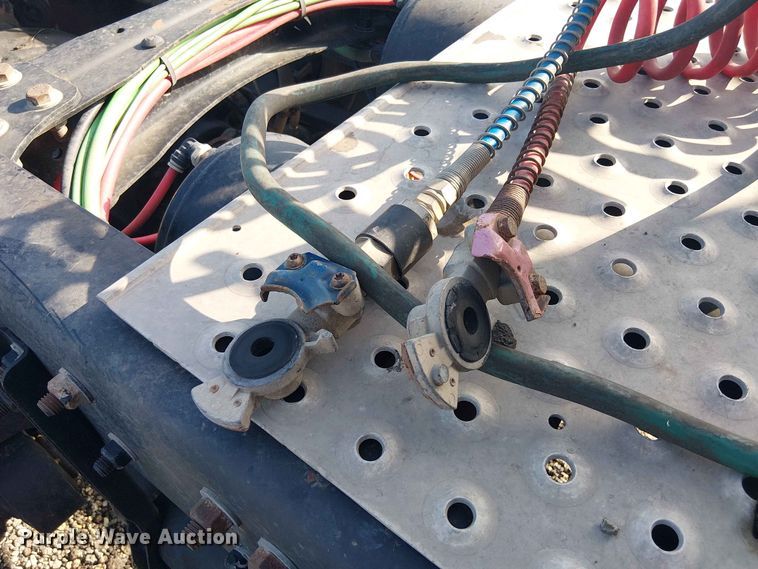 image for item YA3569 2020 Western Star 4700 semi truck