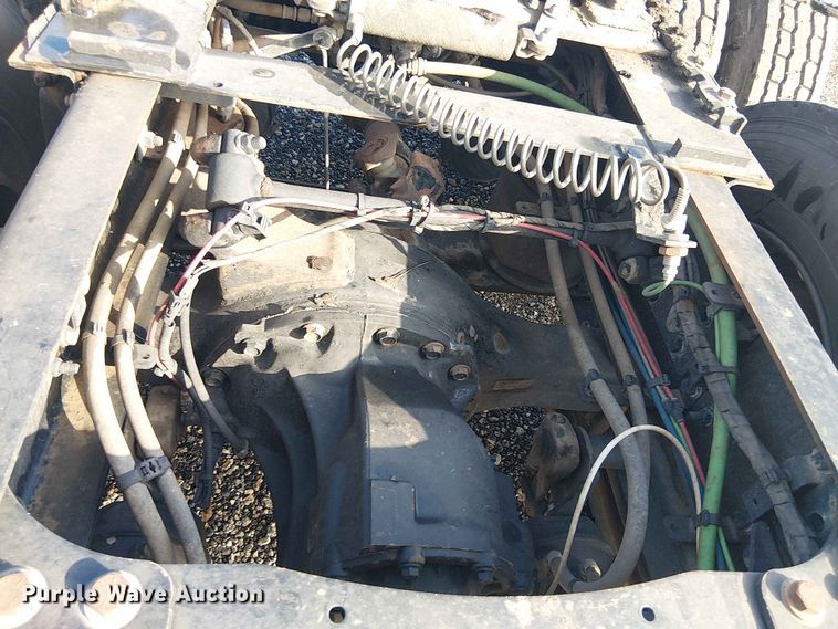 image for item YA3569 2020 Western Star 4700 semi truck
