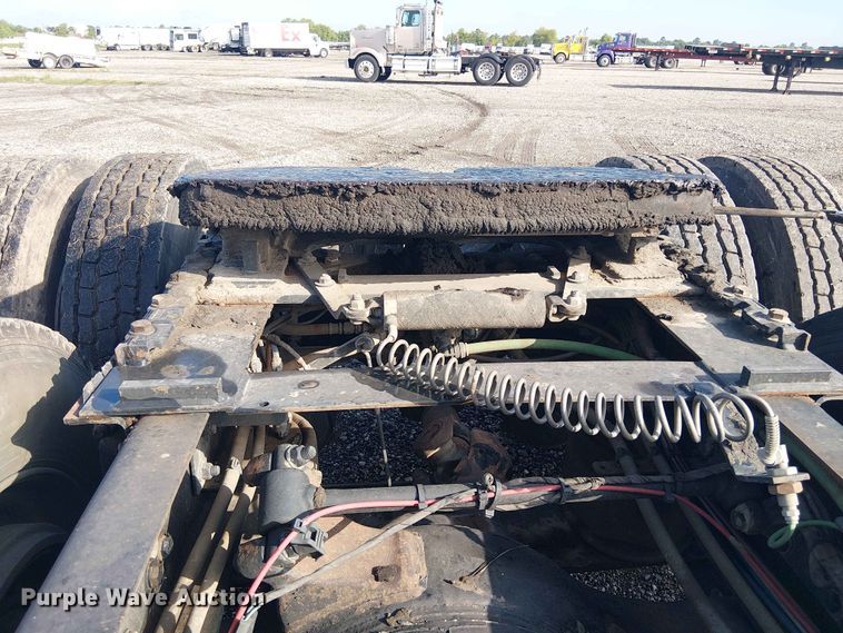 image for item YA3569 2020 Western Star 4700 semi truck