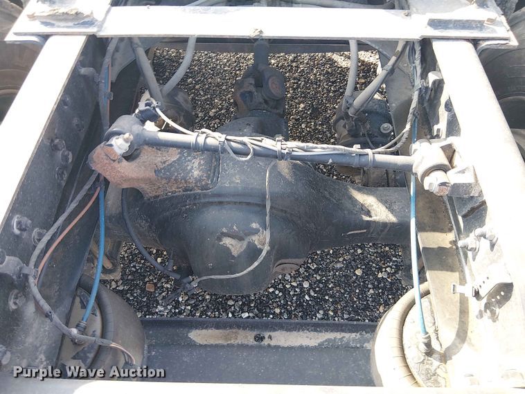 image for item YA3569 2020 Western Star 4700 semi truck