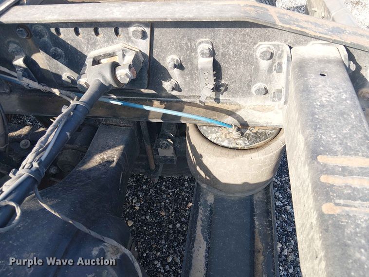 image for item YA3569 2020 Western Star 4700 semi truck