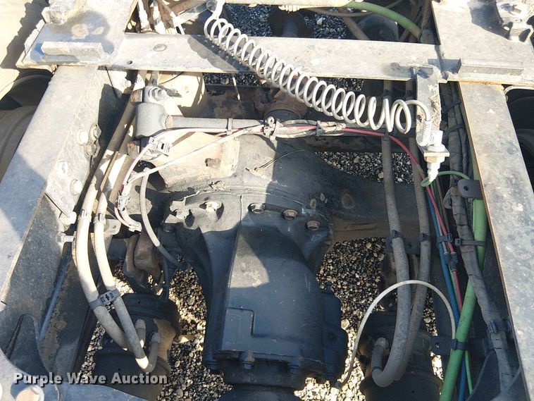 image for item YA3569 2020 Western Star 4700 semi truck