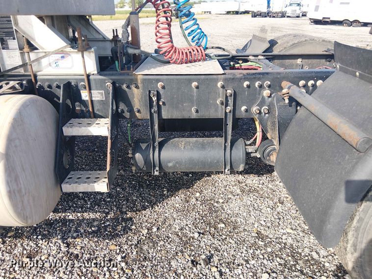 image for item YA3569 2020 Western Star 4700 semi truck