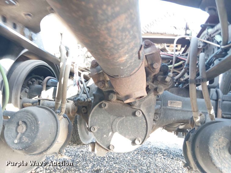 image for item YA3569 2020 Western Star 4700 semi truck