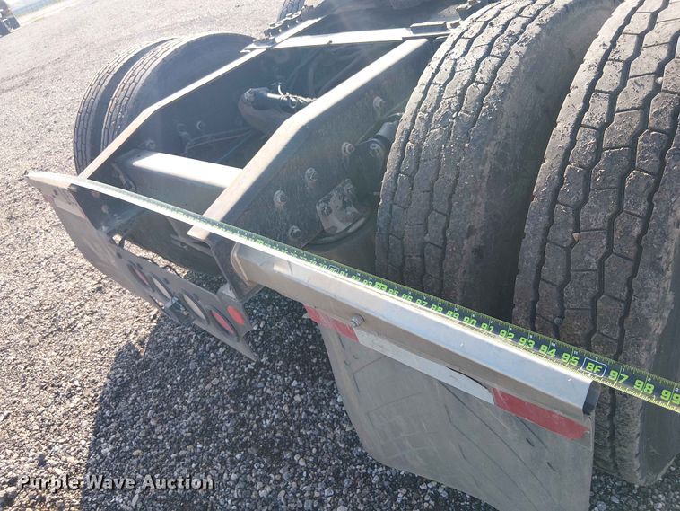 image for item YA3569 2020 Western Star 4700 semi truck