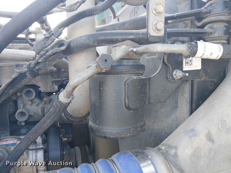 image for item YA3569 2020 Western Star 4700 semi truck