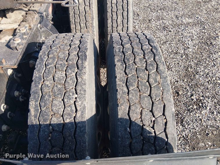 image for item YA3569 2020 Western Star 4700 semi truck