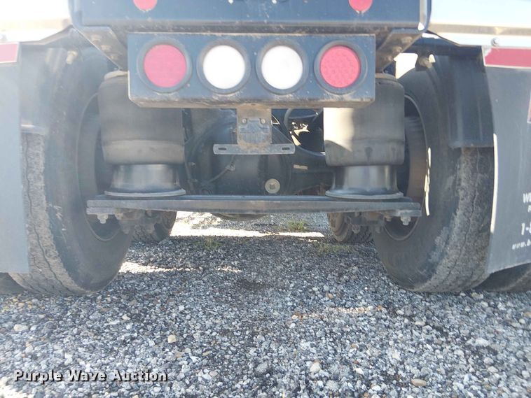 image for item YA3570 2021 Western Star 4900 semi truck