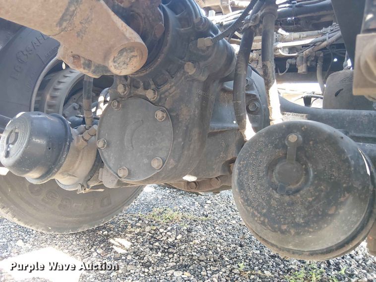 image for item YA3570 2021 Western Star 4900 semi truck