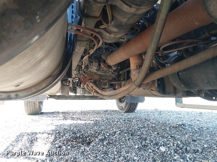 image for item YA3570 2021 Western Star 4900 semi truck