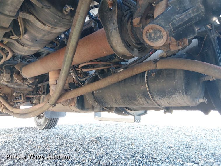 image for item YA3570 2021 Western Star 4900 semi truck