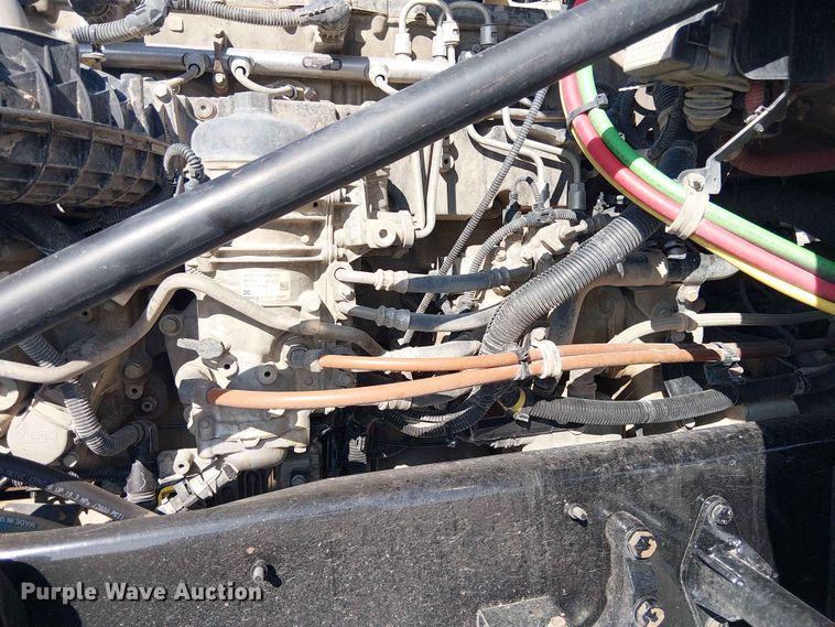 image for item YA3570 2021 Western Star 4900 semi truck