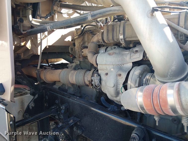 image for item YA3570 2021 Western Star 4900 semi truck