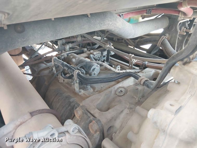 image for item YA3570 2021 Western Star 4900 semi truck
