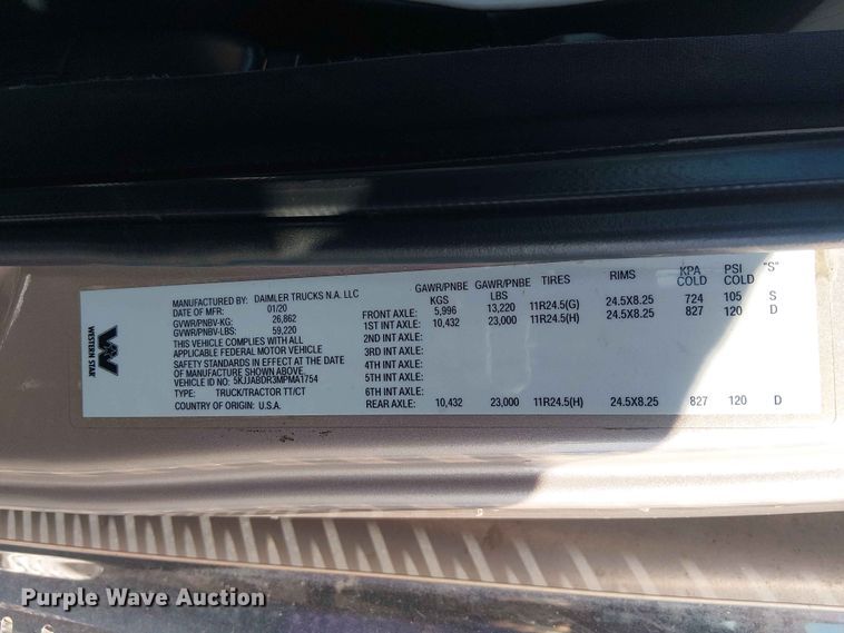 image for item YA3570 2021 Western Star 4900 semi truck