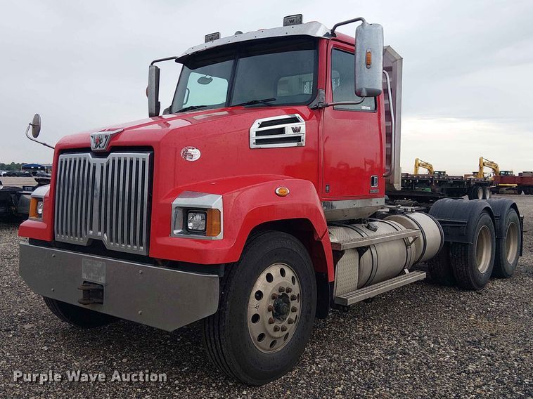 image for item YA3571 2021 Western Star 4700 semi truck